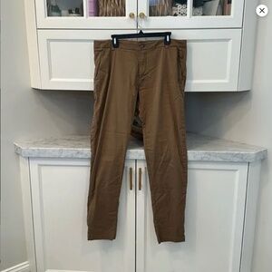 Men's gently used lululemon pants  size 36